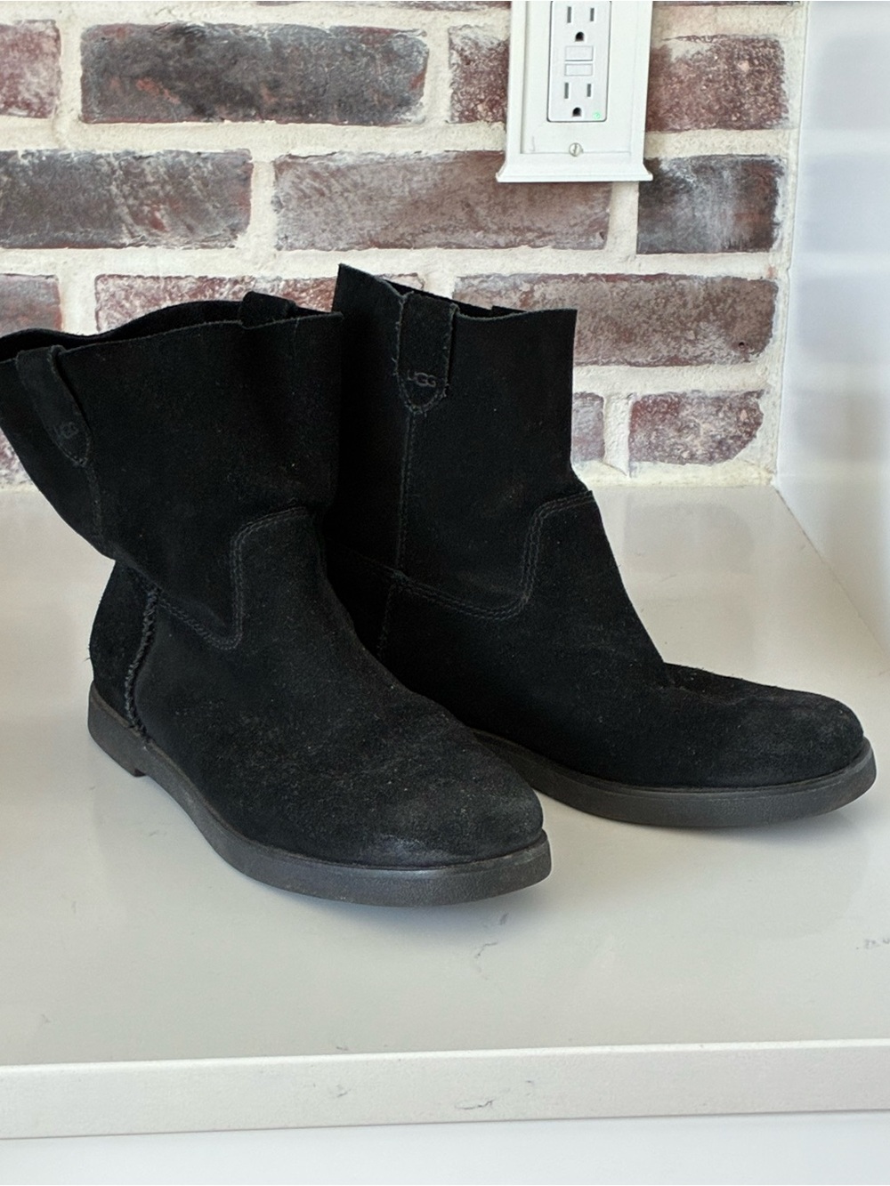Ugg Josefene Short Suede black boots size 9.5